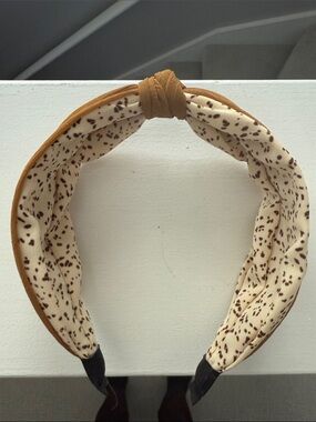 Speckled Cream and Tan Knotted Headband - Women's Hair Accessory
